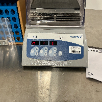 VWR Incubating Mini Shaker image 0